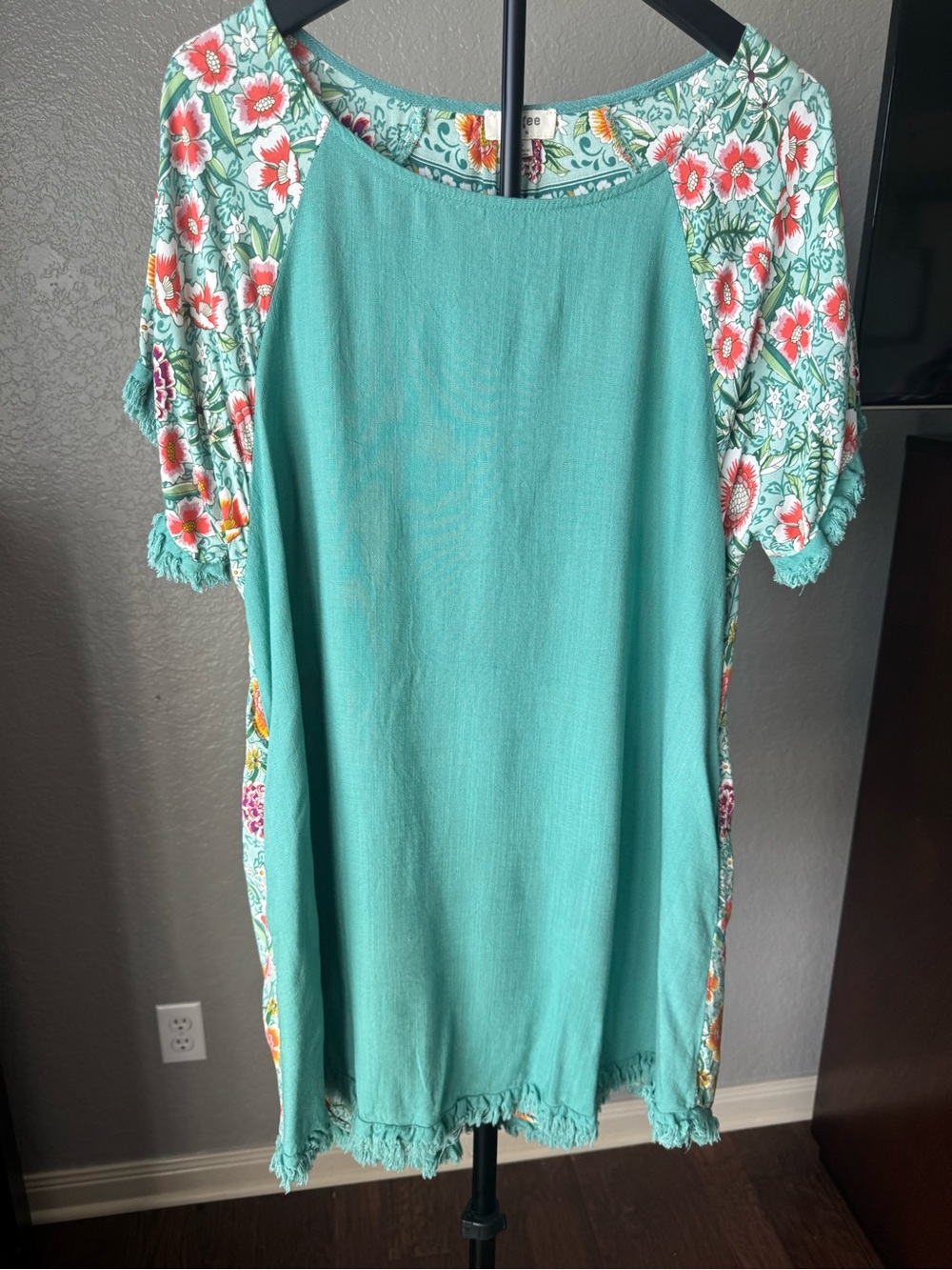 Green Floral Raglan Sleeve Tunic Umgee